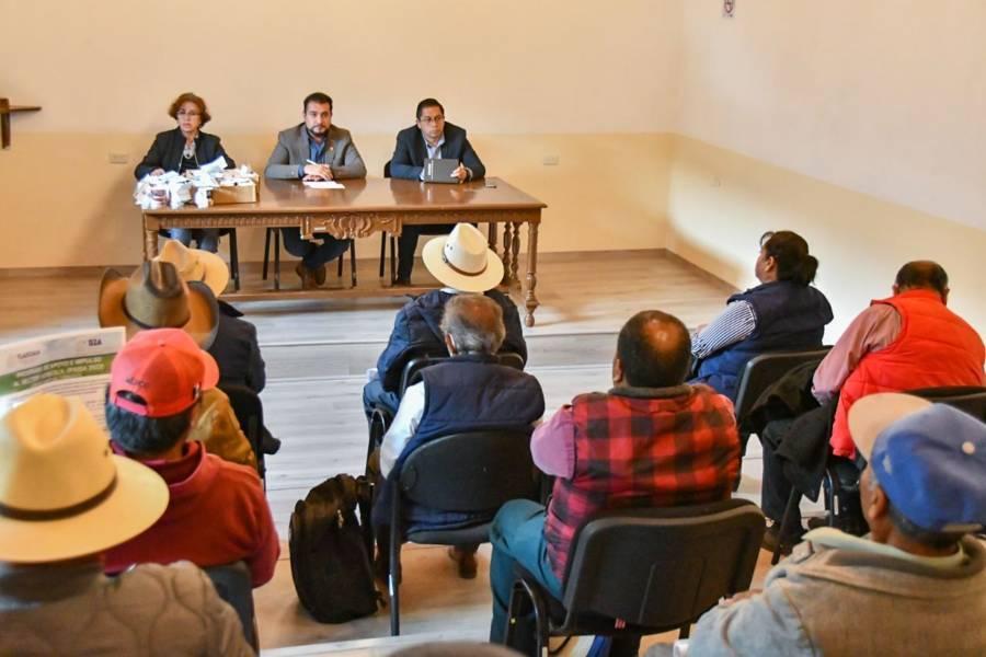 Se reúne Salvador Santos Cedillo con representantes de comisariados ejidales de Huamantla