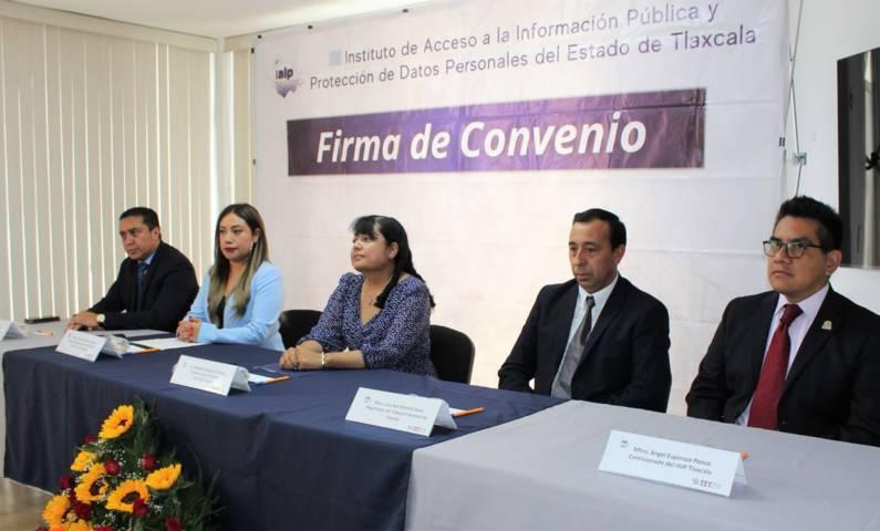 Firman convenio TET-IAIP para implementación del Sistema Test-Data
