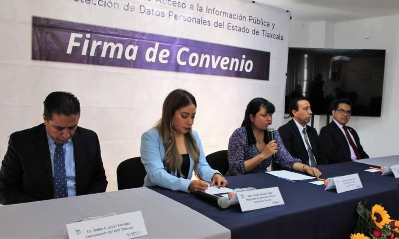 Firman convenio TET-IAIP para implementación del Sistema Test-Data
