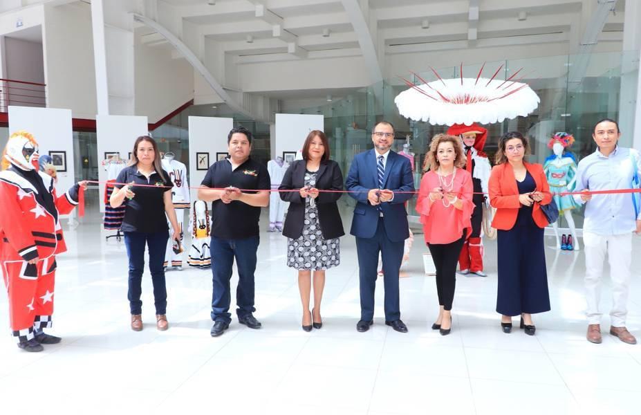 Exponen carnaval, historia viva en Tlaxcala en la UATx