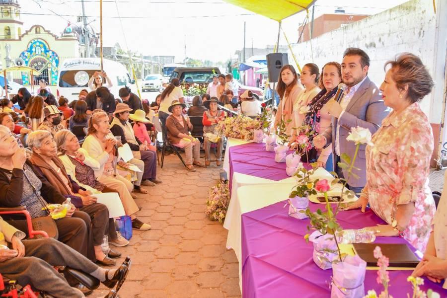 Seguiremos trabajando por el bienestar de mujeres huamantlecas: Santos Cedillo