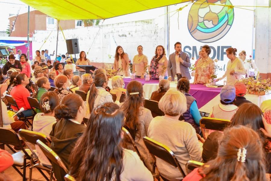 Seguiremos trabajando por el bienestar de mujeres huamantlecas: Santos Cedillo