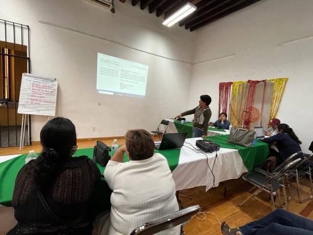 Se capacitan prestadores de servicios turísticos de Huamantla para posicionar mejor sus negocios
