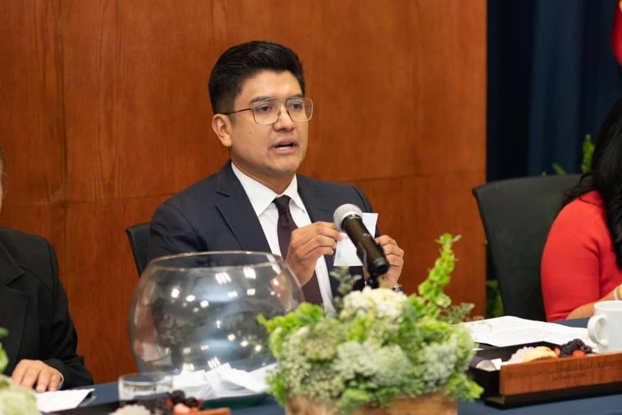 Preside Miguel Ángel Covarrubias comparecencia de la procuradora