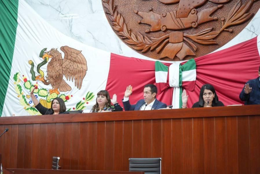 Aprueba la LXIV Legislatura, derogar el delito de ultrajes a la autoridad