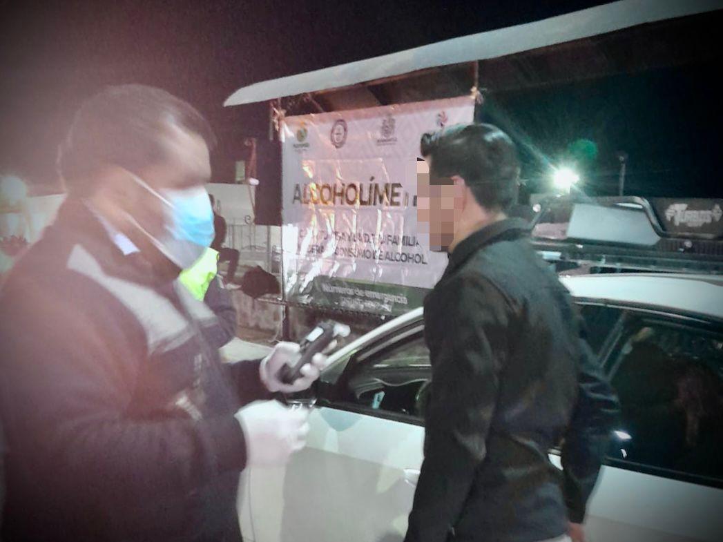 Cuida policía de Huamantla la seguridad vial con puntos de alcoholímetros