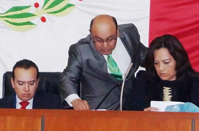Además de transa es golpeador diputado del PRI