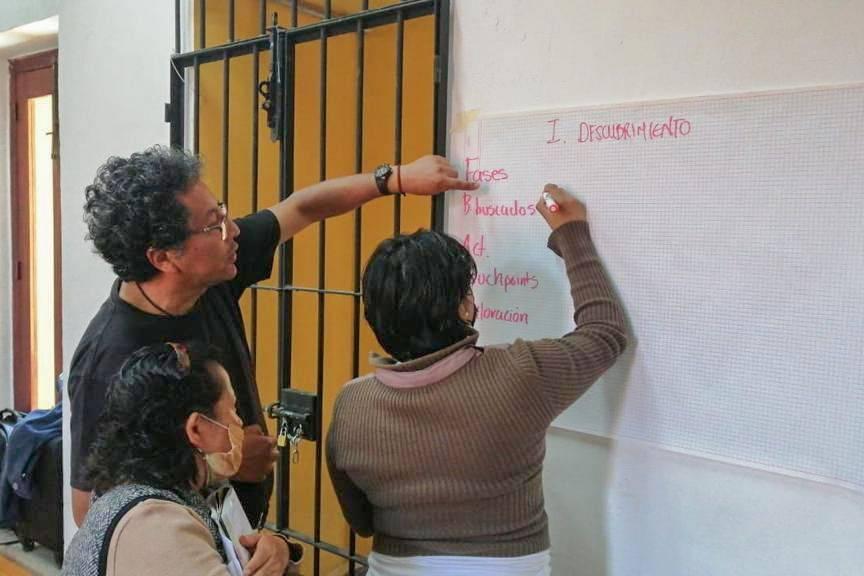 Comerciantes y emprendedores de Huamantla reciben curso sobre mejora continua