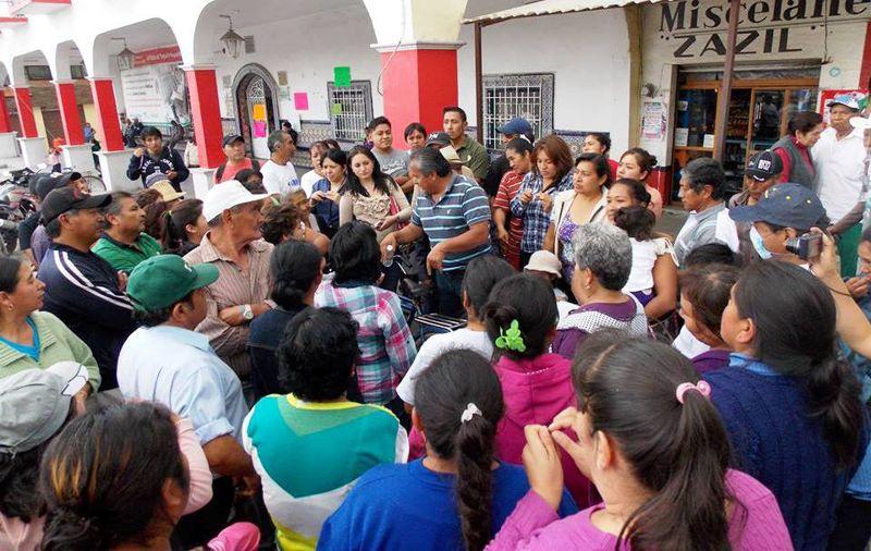 Alcalde del PRI tiene miedo de encarar a pobladores