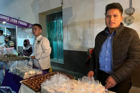 Gran ambiente se vivió en el viernes de muéganos en San Miguel