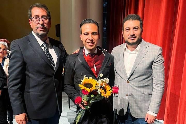 Asiste Salvador Santos Cedillo a concierto de destacado pianista huamantleco