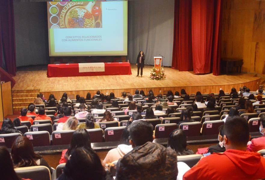 Efectuó UATx jornada académica en nutrición