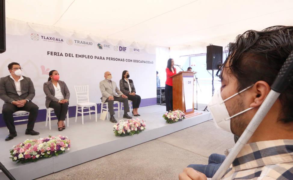Impulsa SEDIF la inclusión laboral con feria del empleo para personas con discapacidad