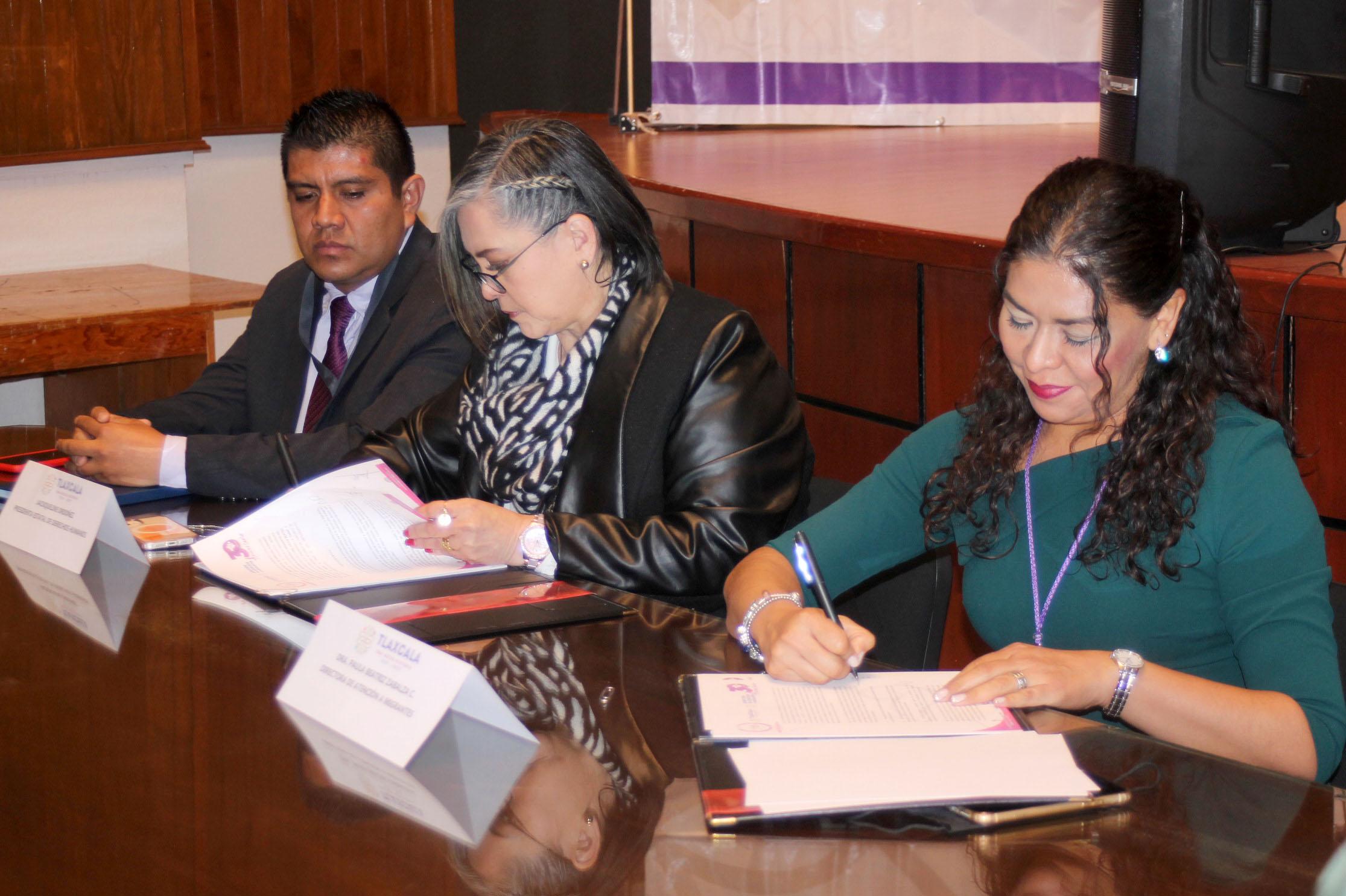Firman CEDH y DAM convenio en favor de la población migrante y sus familias