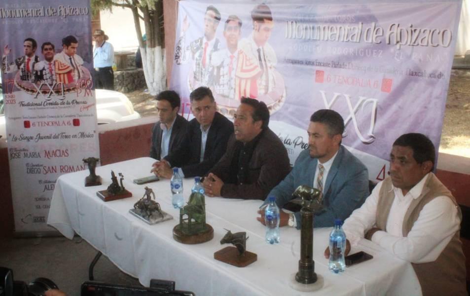 Presenta UPET cartel de la XXI edición de la Tradicional Corrida de la Prensa
