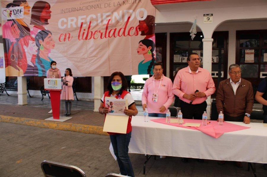Gobierno de Papalotla conmemoró a las mujeres este 8 de Marzo 