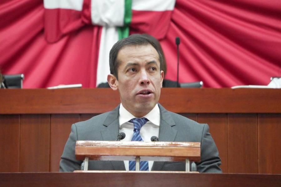 Propone Bladimir Zainos inscribir con letras doradas la leyenda “2023, año del Bicentenario del Heroico Colegio Militar”