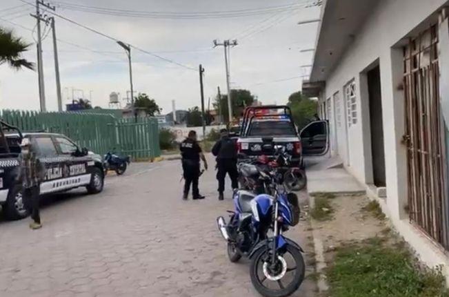 Huachicoleros se agarran a balazos en Tequexquitla; hay un muerdo 