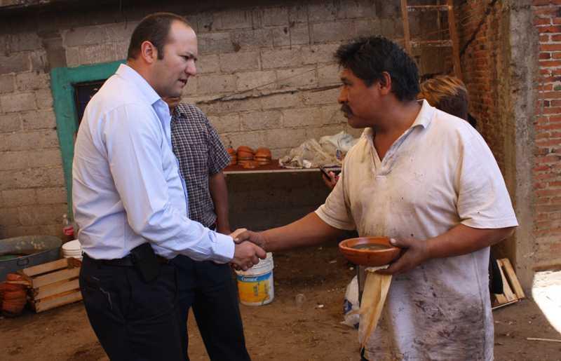 Busca Juan Corral Mier rescatar la industria textil y tradiciones de Chiautempan