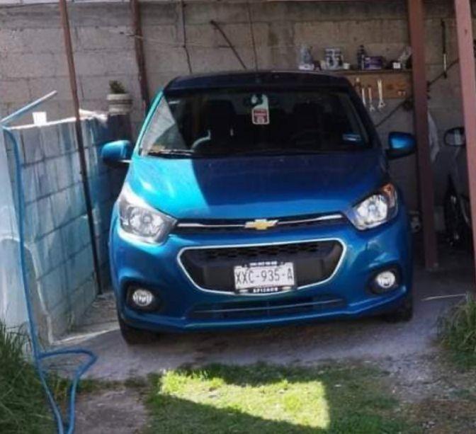 Se roban dos automóviles en Gran Patio 