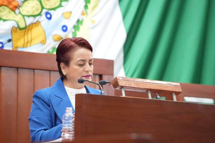 Aprueban cambio en la denominación de la Comisión de Desarrollo Humano y Social 