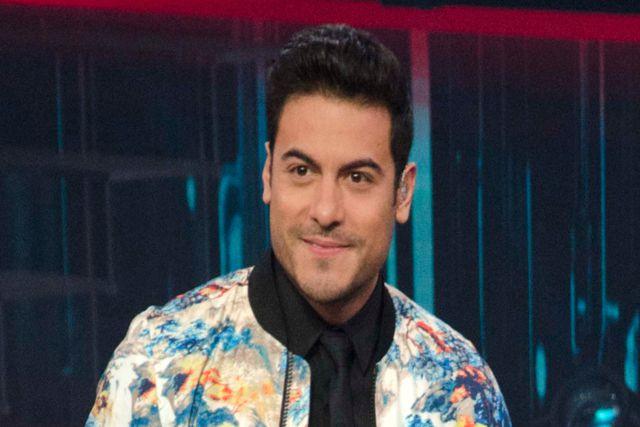 Carlos Rivera desata pánico entre sus fans al aparecer con un cubre bocas por el COVID-19