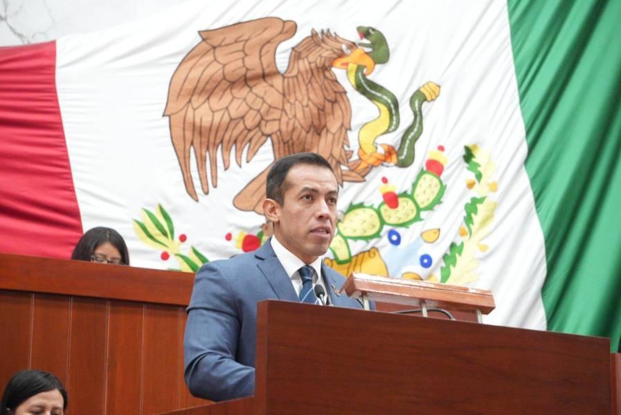 Conmemora Bladimir Zainos el natalicio del Benemérito de las Américas