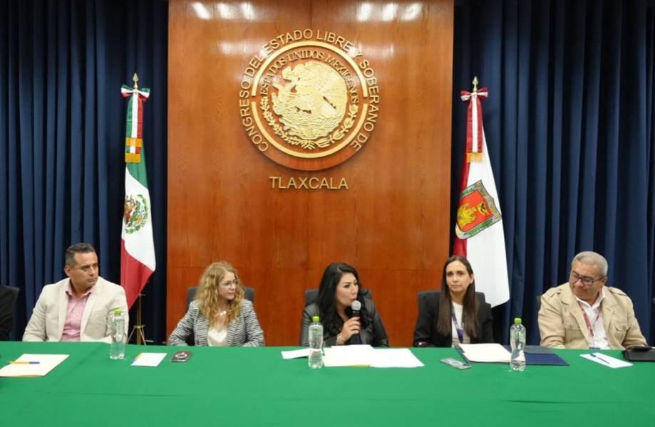 Instalan Comisión Organizadora para la presea “50 años para la educación al servicio del pueblo”