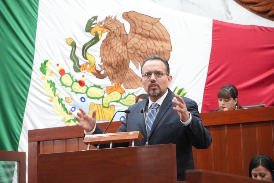 Propone Manuel Cambrón una mesa de paz donde concurran los tres Poderes