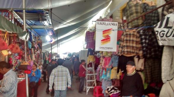 Acuden artesanos de Chiautempan a feria de San Pablo de Monte