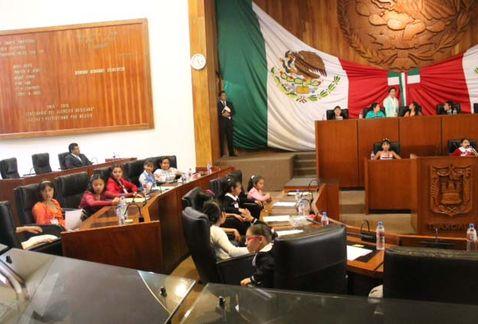 Se quejan de influyentismo en parlamento infantil