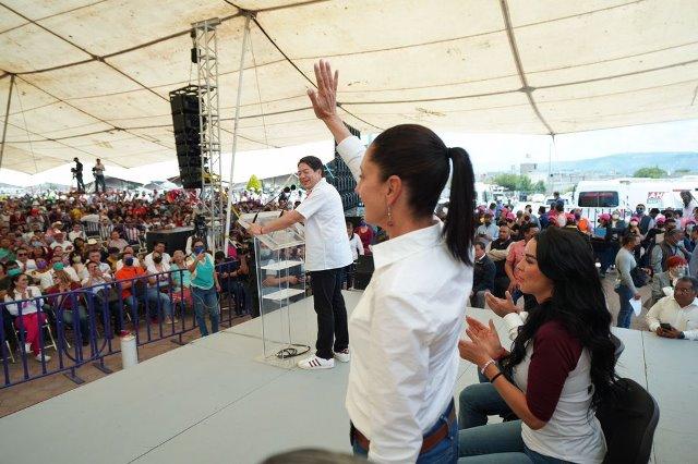 Presidenta, presidenta, ovacionan en Tlaxcala a Claudia Sheinbaum 