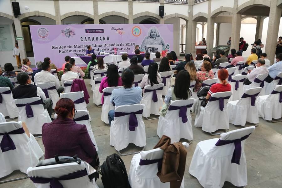 Activista Irinea Buendía se presenta en el Congreso del Estado 