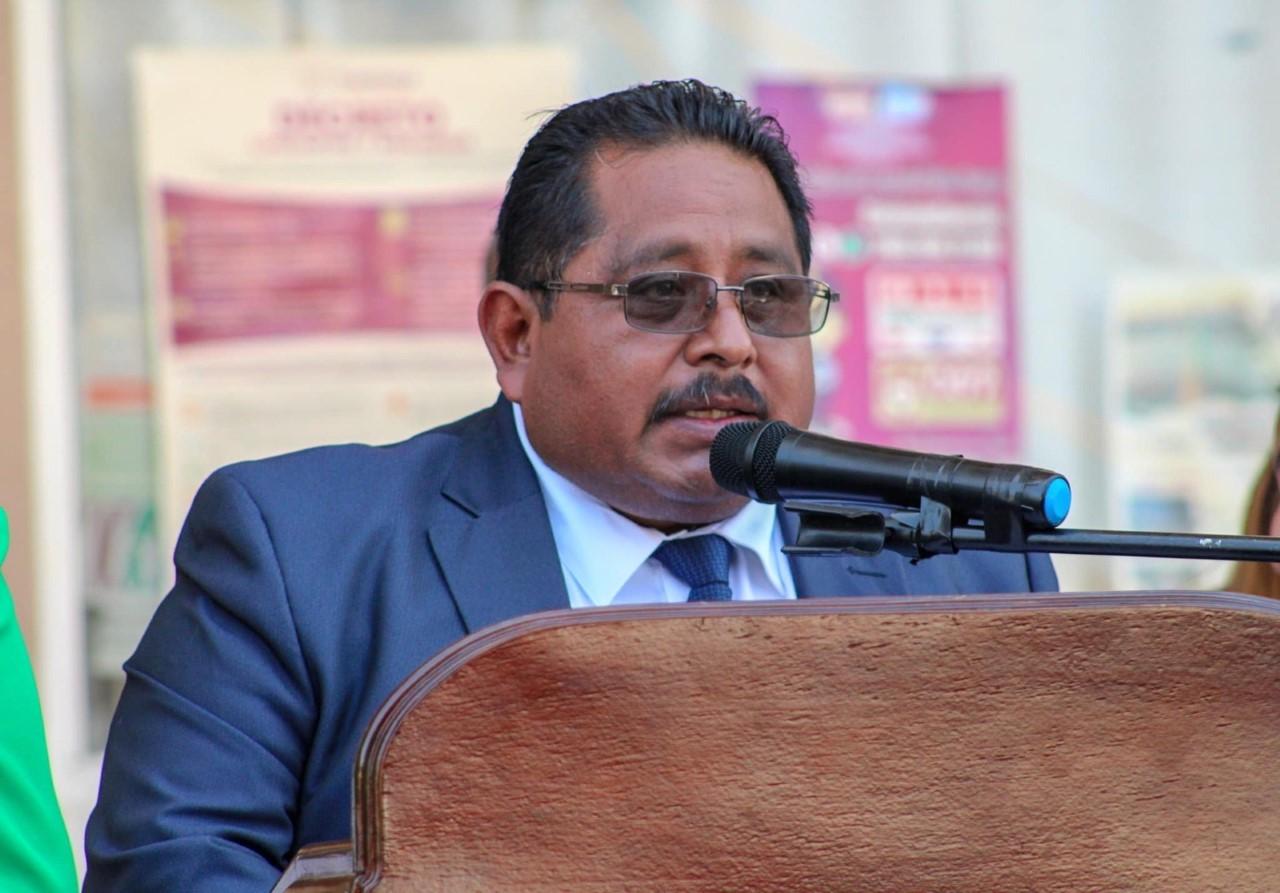 Pobladores de Quilehtla tachan de incompetente a Leonardo Flores