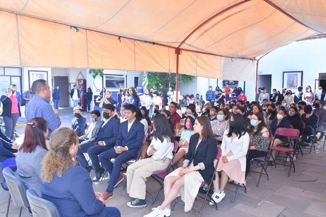 Ángelo Gutiérrez inauguró exposición “Trazos de Libertad” en Apetatitlán