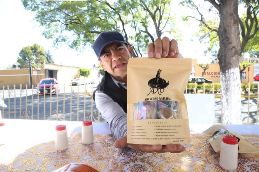 Artesanos ponen a la venta sus productos en la capital 