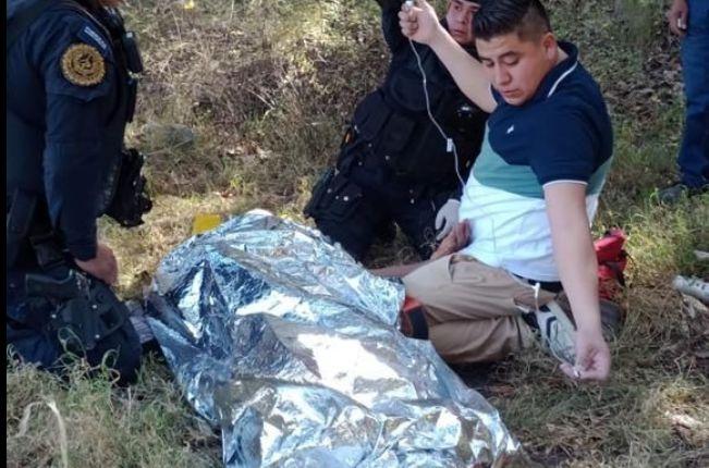 Atiende Grupo de Reacción Chiautempan caída de hombre en barranca de Tlalcuapan