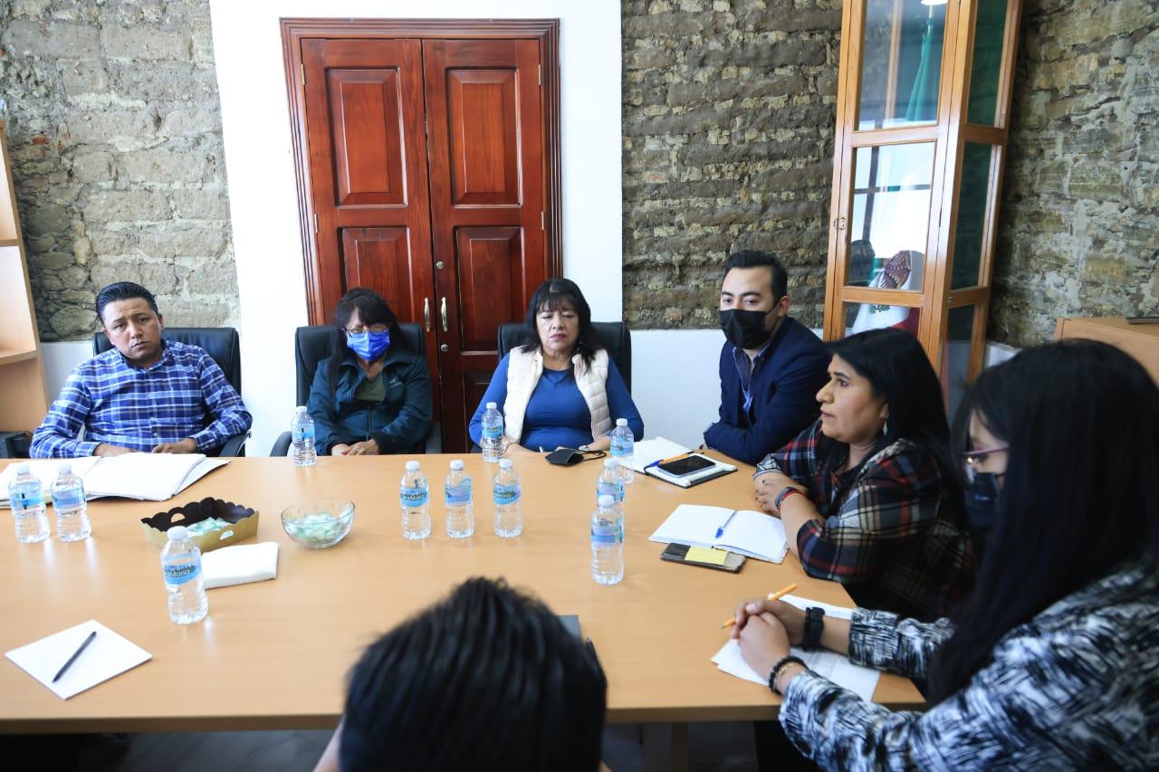 Atiende PCET a grupo de sindicalizados del 7 de Mayo