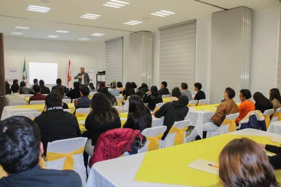 Inicia Juan Manuel Cambrón curso “Jóvenes de Izquierda como factor de cambio en el entorno social”