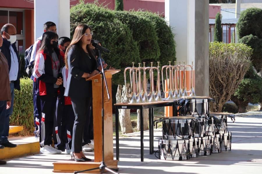 Gestiona la diputada Leticia Martínez apoyos en material de salud