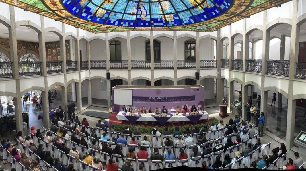 Se desarrolló foro en conmemoración al Día Internacional de la Mujer en el Congreso