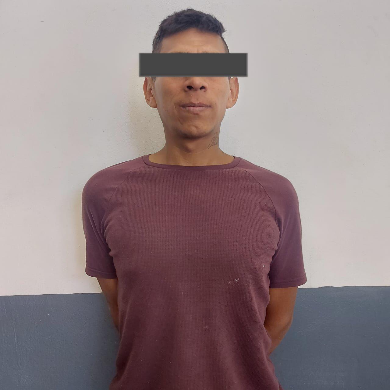 Asegura Policía de Chiautempan a sujeto por robo a negocio