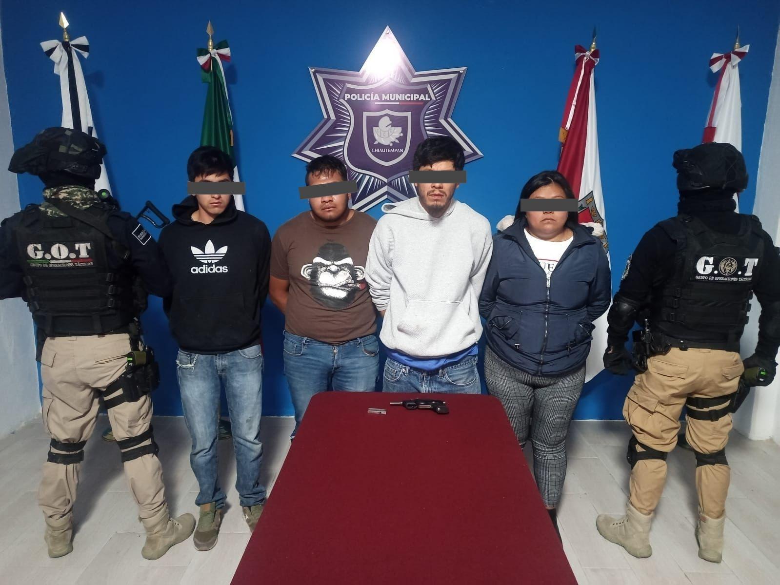Detiene Policía de Chiautempan a cuatro personas por portación de arma de fuego, en Cuahuixmatlac