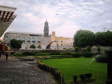 Realiza Carnaval de Chiautempan gira en Puebla capital