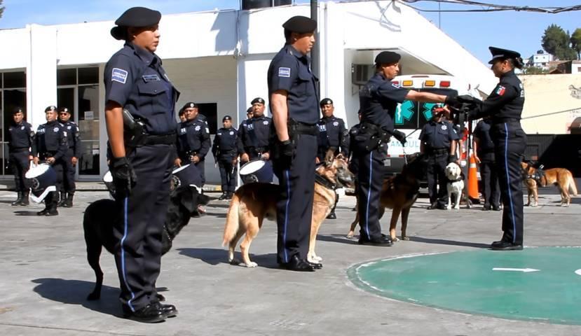 Realiza CES ceremonia de jubilación de integrantes de la unidad canina