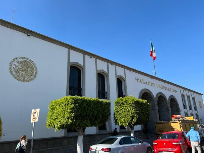 Comparecencia de secretarios en el Congreso, hecho sin precedente