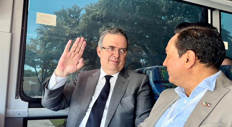 Comparte Ebrard con Corichi estrategia de seguridad exitosa