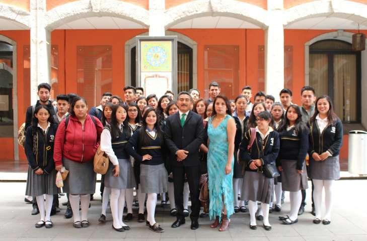 El Diputado Delfino Suárez recibe a alumnos del CBTIS 212
