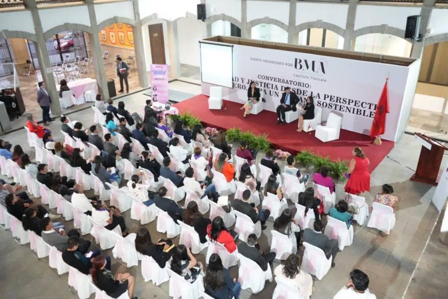 Celebran conversatorio sobre igualdad y justicia desde la perspectiva de género en el Congreso 