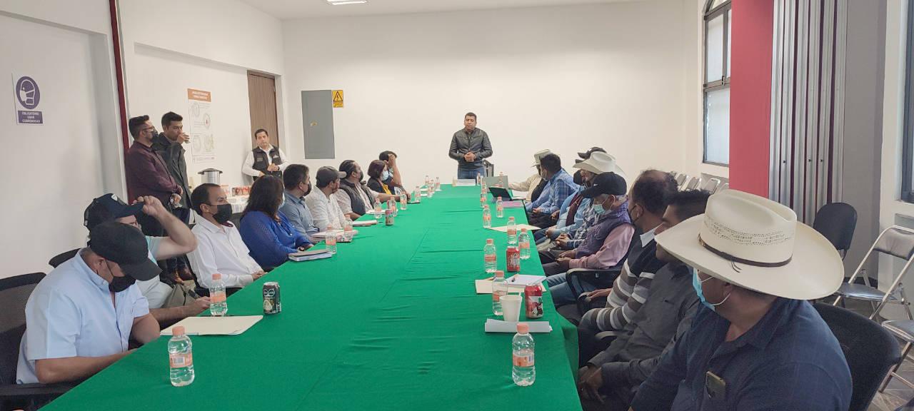 Jaciel González apoyará al sector del campo, a través de proyectos